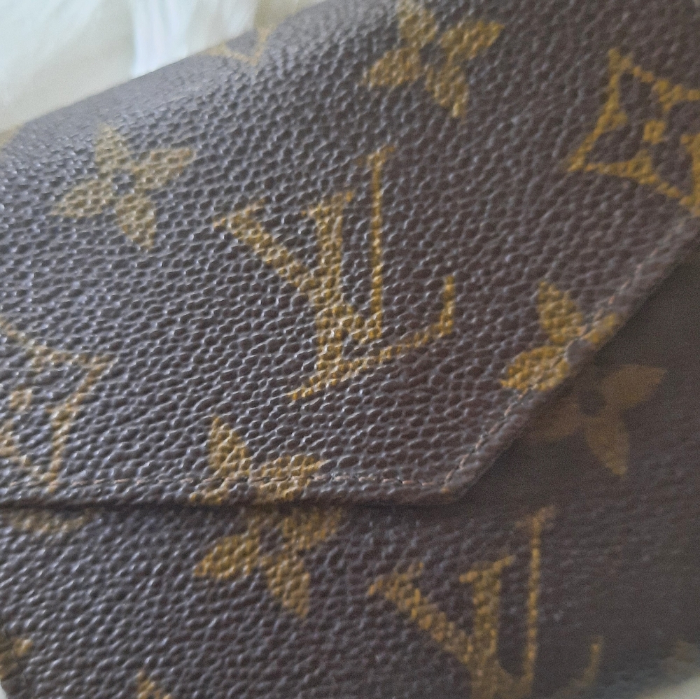 LOUIS VUITTON Monogram Porte Monnaie Billets Cartes Crédit Wallet - Picture 10 of 17